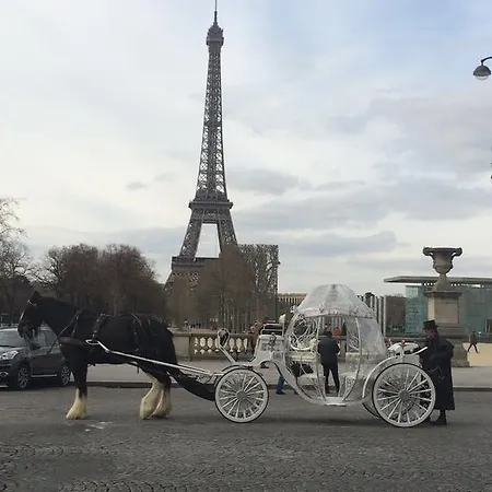 Champ De Mars
