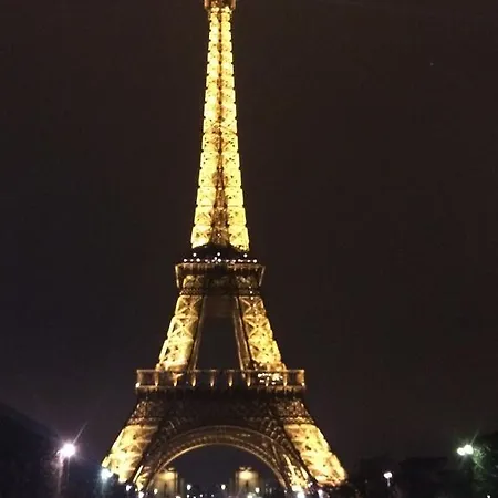 Champ De Mars 2*
