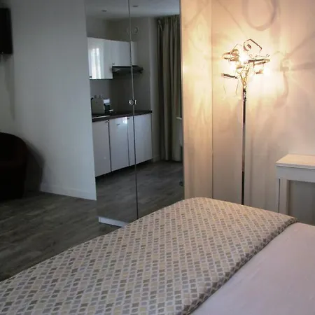 Lejlighedshotel Champ De Mars 2*
