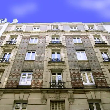 Champ De Mars Lejlighedshotel 2*